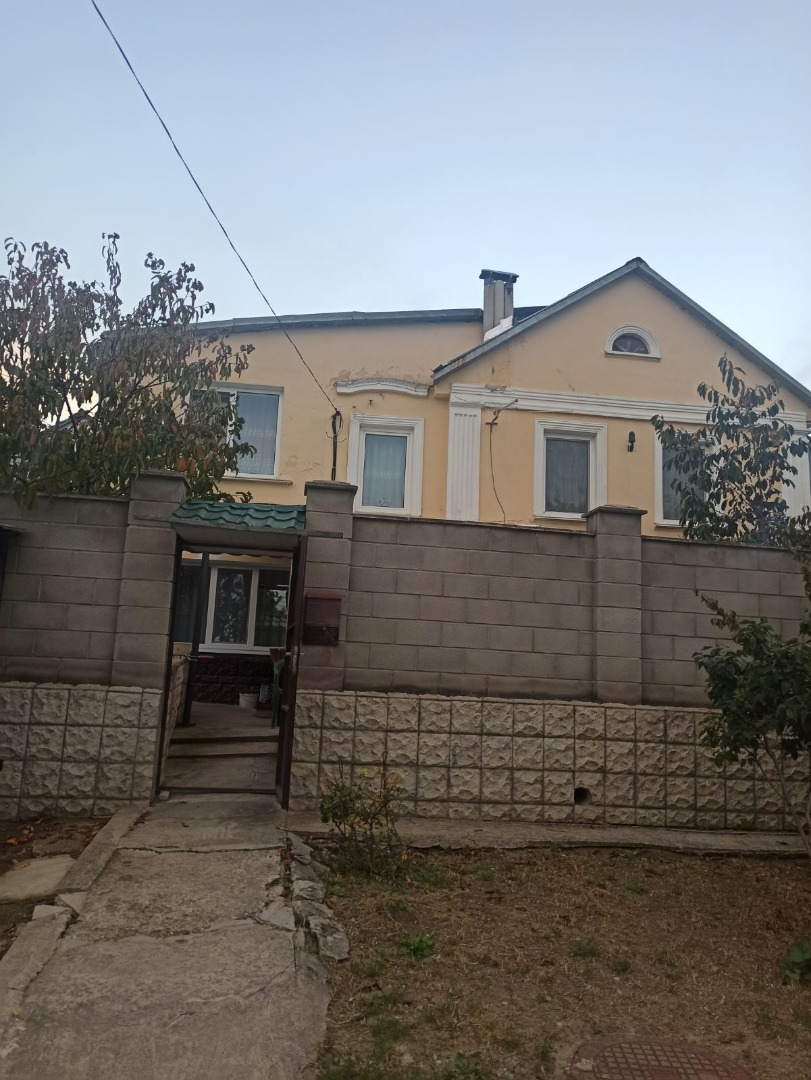 Продажа дома, 113м <sup>2</sup>, 4 сот., Симферополь, улица Радищева